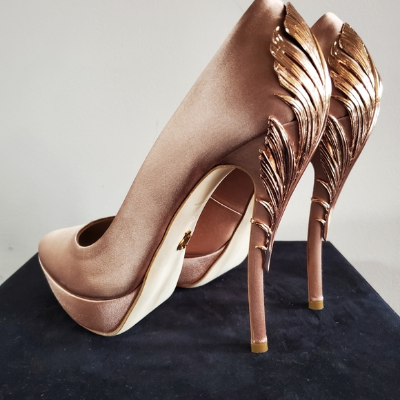 Gorgeous  Ralph & Russo Heels - Picture 2 of 8